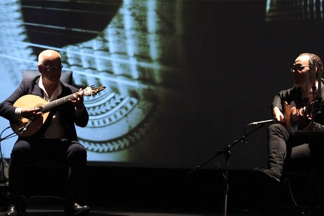 Fado in Chiado - Live Show in Lisbon on Stage for over 15 Years - How the Lisbon images change the experience