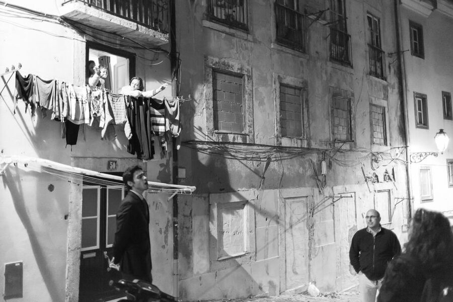 Fado: Musical Walking Tour with Food & Live Show - Through Mouraria’s alleys and old taverns