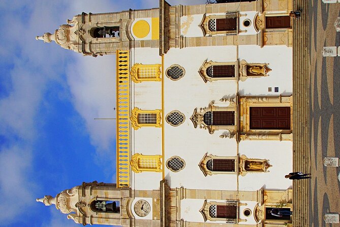 Faro Food Tour & Drinks and City highlights 10 Tastings - Faro Old Town: architecture with Portuguese wine