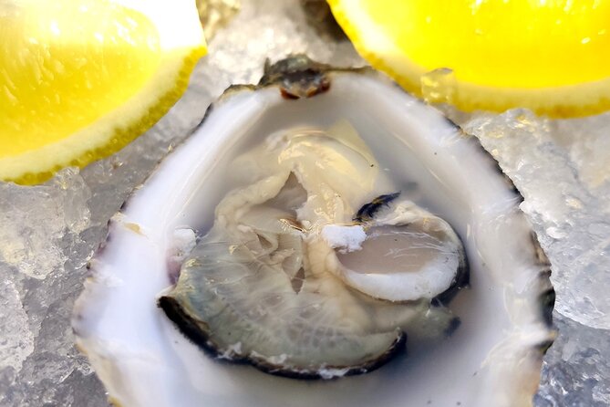 Faro Food Tour & Drinks and City highlights 10 Tastings - The Arch of Rest and medieval Faro