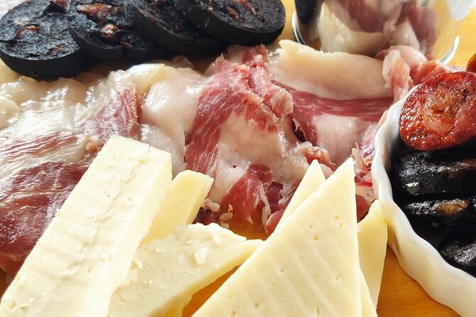 Faro Food Tour & Drinks and City highlights 10 Tastings - Arco da Vila: Faro’s grand entrance