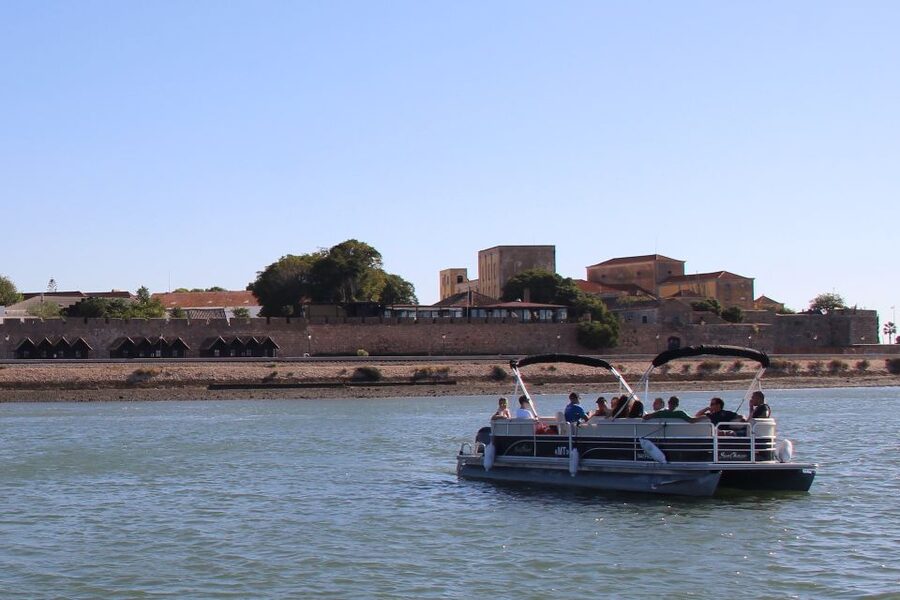 Faro: Ria Formosa Lagoon Small Boat Tour with Local Guide - Seeing the Ria Formosa by boat