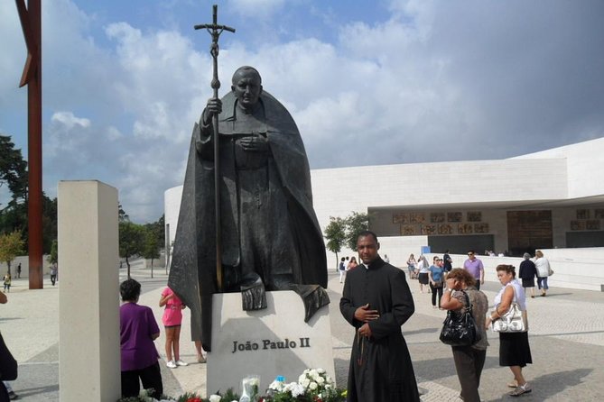 Fátima, Nazaré, and Óbidos: Small Group Tour From Lisbon - Why this day trip works so well