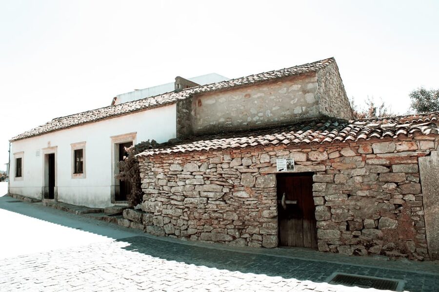 Fátima: Sanctuary and Aljustrel Village, Private Guided Tour - Should you book it?