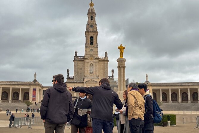 Fátima Sanctuary & Little Shepherds' Village from Lisbon - The early ride from Lisbon