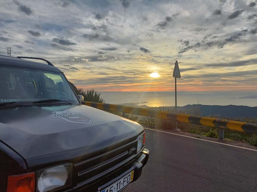 From 0 to 1818 meters to Pico do Arieiro Sunrise - What to Pack for the Morning