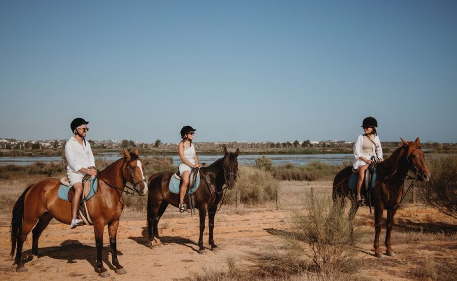 From Albufeira: Half-Day Hidden Gems & Horse Riding Tour - Meeting Gianni, Ricardo, and the local guides