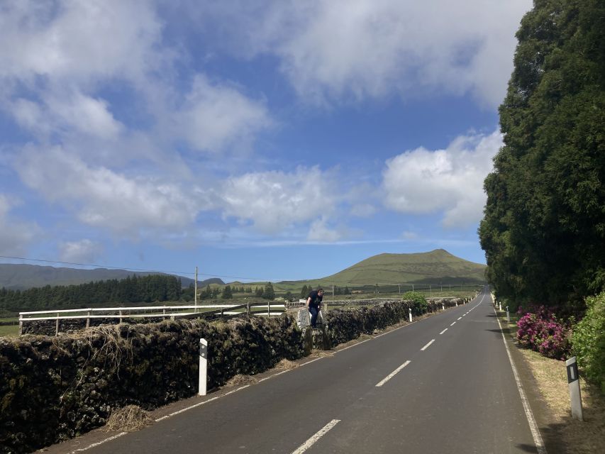 From Angra: Terceira Island Full-Day Tour - Serra do Cume and the great farm-field view