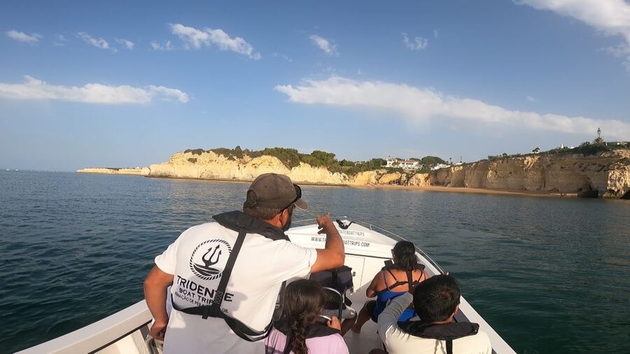 From Armação de Pêra: Benagil Caves and Beaches Boat Tour - The first coves: Beijinhos to Nossa Senhora da Rocha