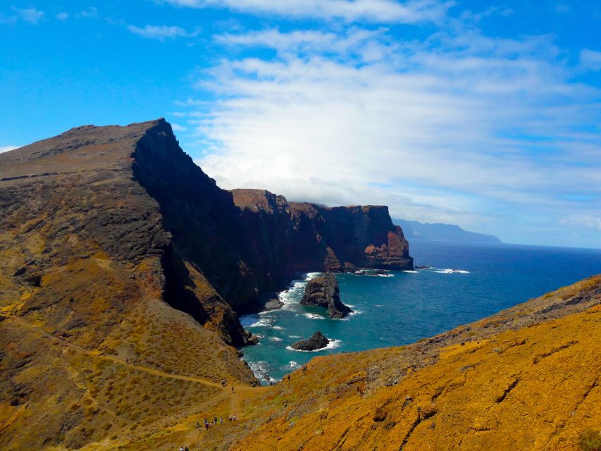 From Funchal: Ponta de São Lourenço/Caniçal Full-Day Hike - The optional climb at the eastern tip
