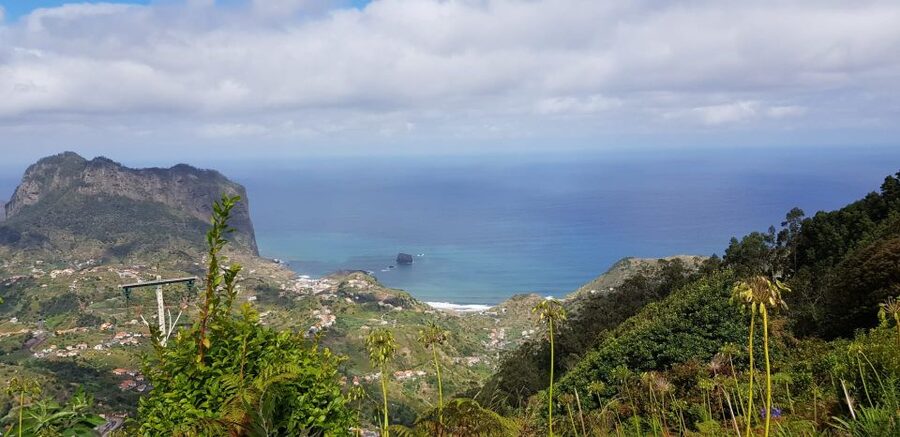 From Funchal: Santana and Pico do Areeiro East Island Tour - Key points to know before booking