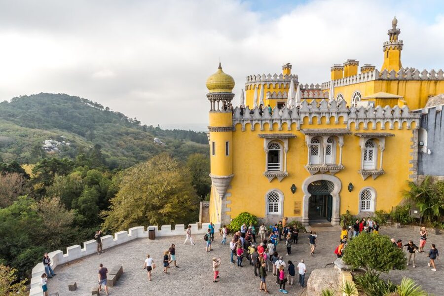 From Lisbon: Best of Sintra and Cascais Guided Day Tour - Cascais, from fishing village to royal retreat