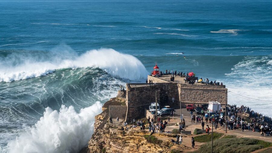 From Lisbon: Private Óbidos and Nazaré Tour - Leaving Lisbon in a private car