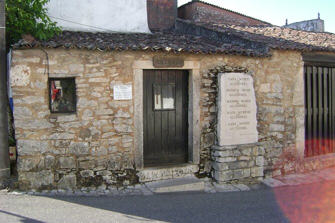 From Lisbon: Sanctuary of Fátima & the Little Shepherds Town - Finding the Lisbon meeting point