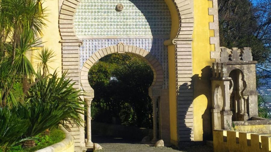 From Lisbon: Sintra and Cascais Natural Park Private Tour - The guides are the heart of the experience