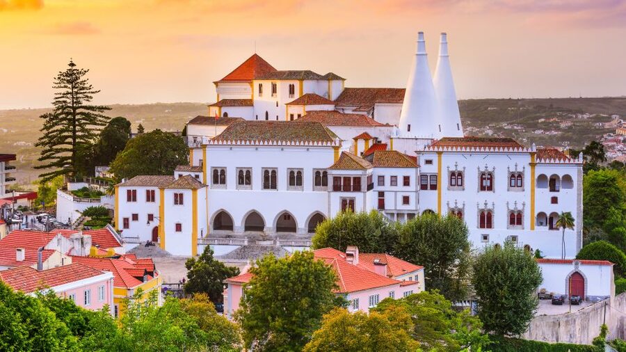 From Lisbon: Sintra, Cascais, Cabo da Roca Private Car Tour - Guides who shape the day
