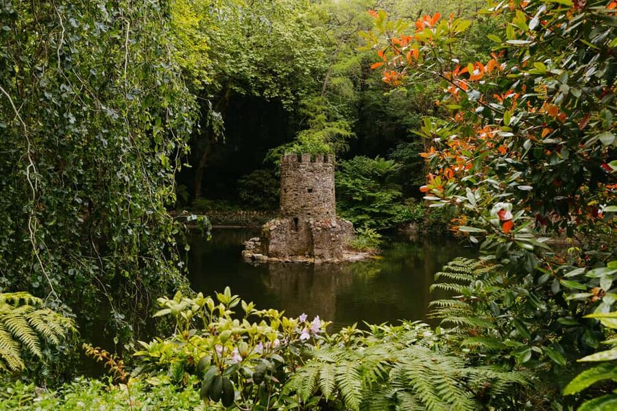From Lisbon: Sintra, Regaleira and Pena Palace Guided Tour - From Eduardo VII Park to the Sintra hills