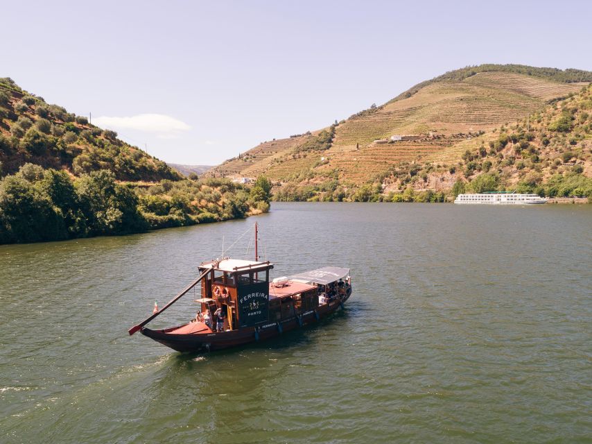 From Pinhão: Douro Valley Rabelo Boat Tour with Audio Guide - Seeing the Douro from a Rabelo Boat