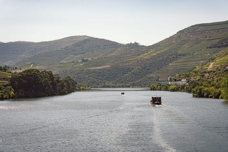 From Pinhão: Douro Valley Rabelo Boat Tour with Port Wine - Pinhão is the right place to begin