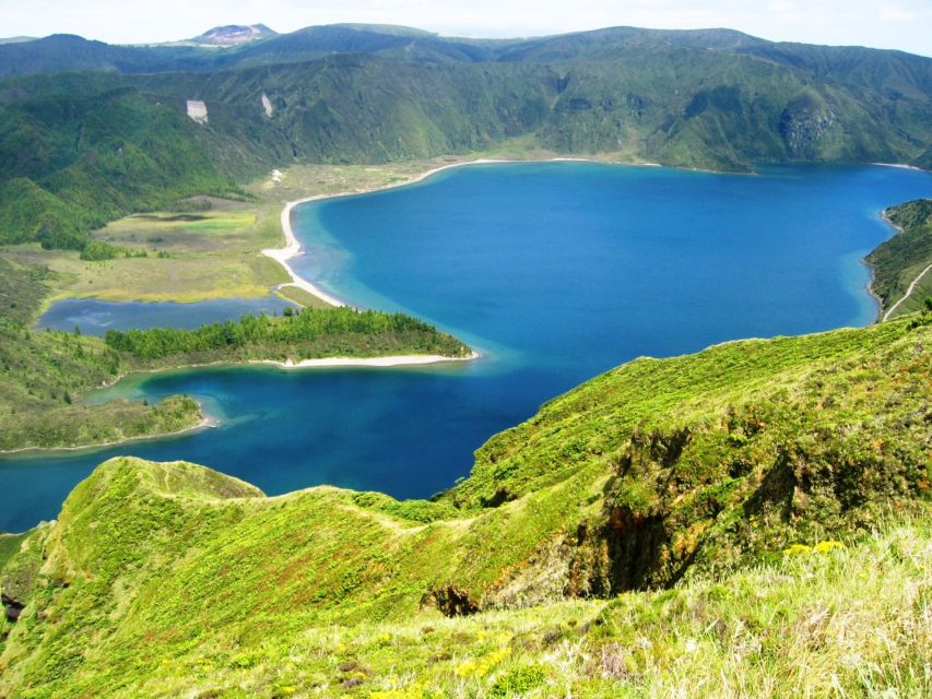 From Ponta Delgada: Lagoa do Fogo Half-Day Jeep Tour - Riding beyond the usual road