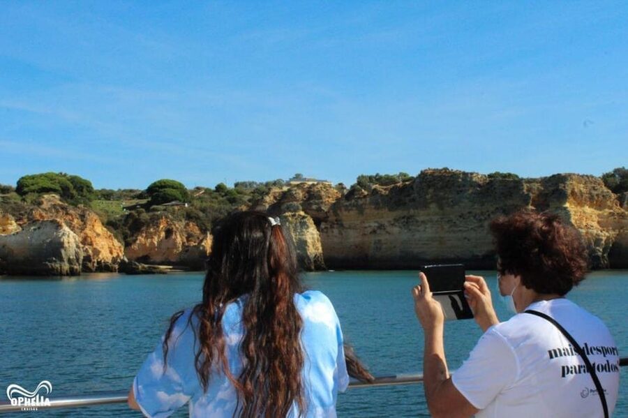 From Portimão: Benagil Sunset Cruise - Ferragudo and the first coastal views