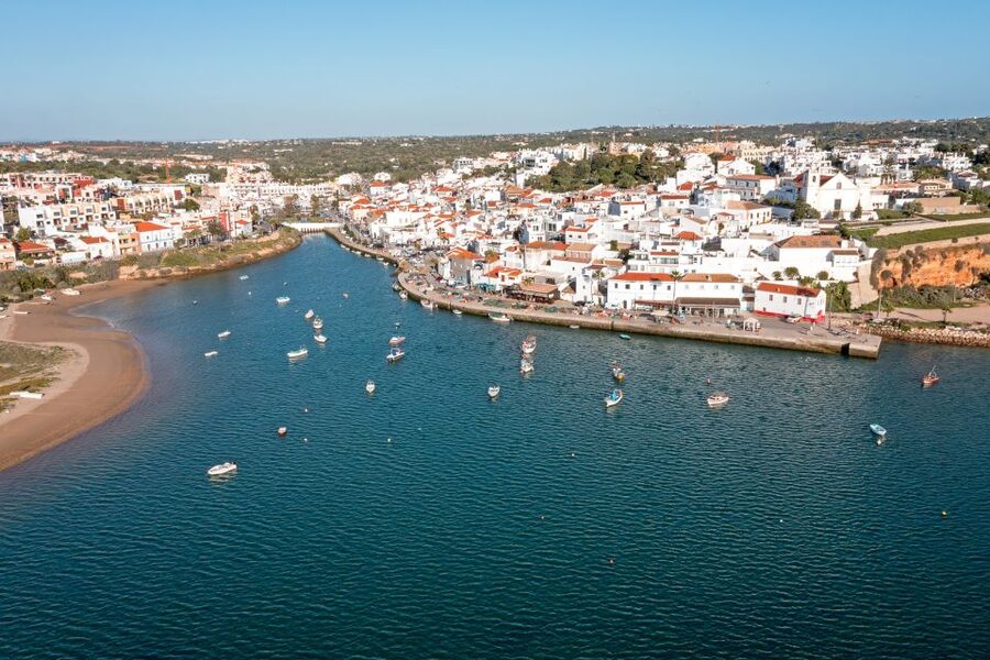 From Portimão: Catamaran Cruise to Benagil Caves with BBQ - FAQ