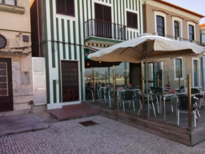 From Porto: Aveiro & Coimbra Tour with Moliceiro Boat Cruise - Transport, timing, and the $125 question