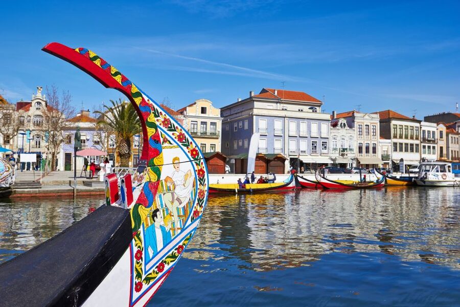 From Porto: Aveiro Half-Day Tour with 1-Hour Cruise - Leaving Porto near St. Bento Station