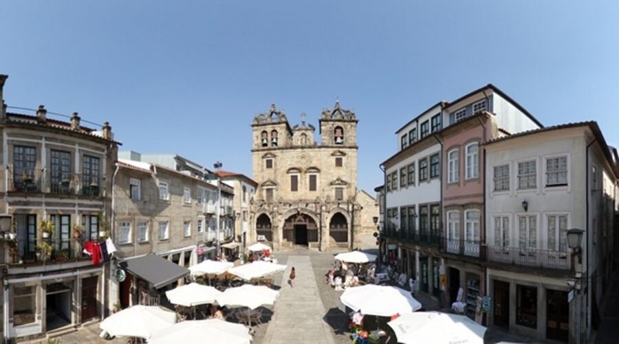 From Porto: Braga and Guimarães Small Group Tour with Lunch - Why this Braga and Guimarães day works
