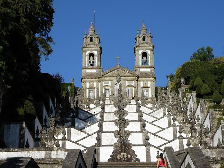 From Porto: Braga and Guimarães Small Group Tour with Lunch - What the guide adds to the day