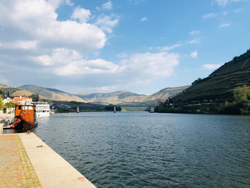 From Porto Day Douro Valley Wine Tour 2 Wine Tasting & Lunch - Lunch with Douro flavors