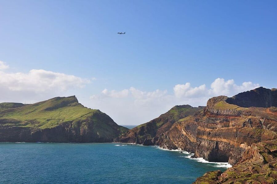 Funchal: Caniçal Ponta São Lourenco Hiking Transfer - The shared van from your hotel
