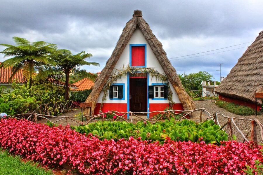 Funchal: East Madeira Island Guided Tour & Laurissilva Walk - Santana offers a quick look at Madeira’s traditional homes