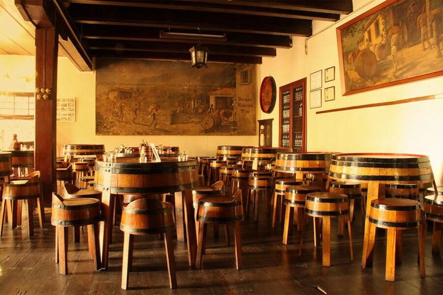 Funchal: H.M. Borges Winery Guided Tour with Wine Tasting - How much time should you allow?