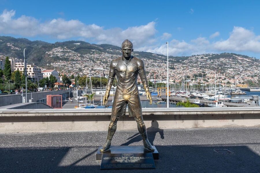 Funchal: Old Town Tuk Tuk Tour with Drop-Off at CR7 Museum - Starting with Funchal’s 16th-century Old Town
