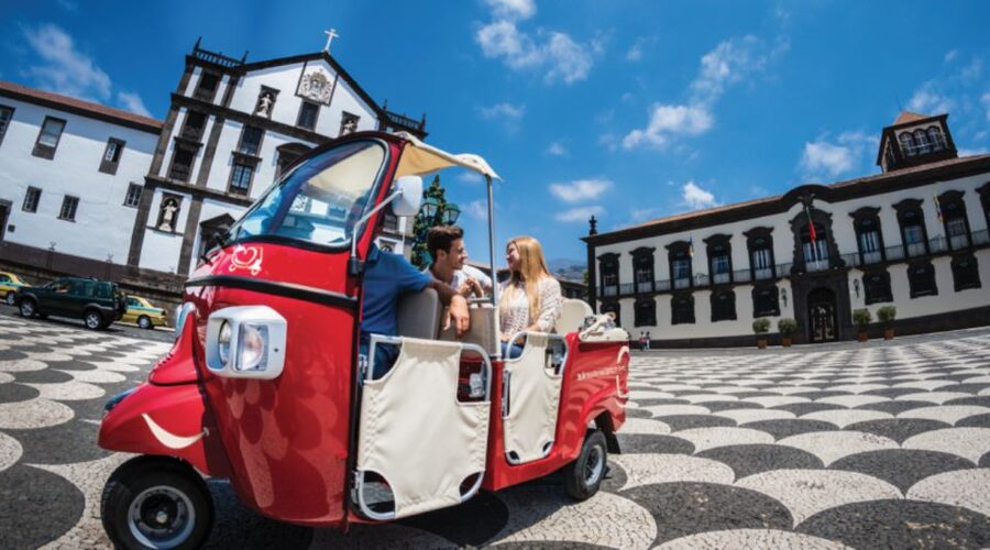 Funchal: Old Town Tuk Tuk Tour with Drop-Off at CR7 Museum - The best way to use your 90 minutes