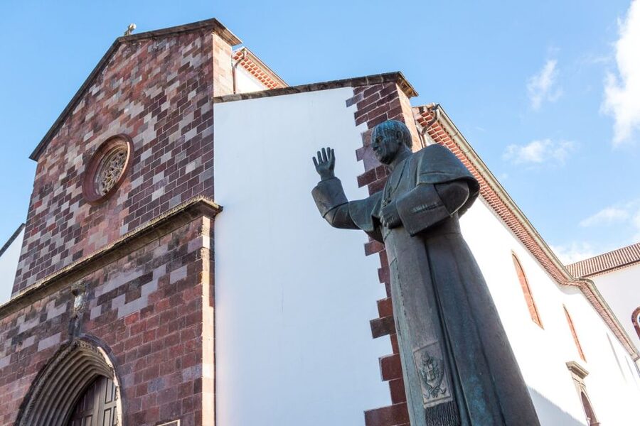 Funchal: Old Town Walking Tour - What the guide adds to the walk