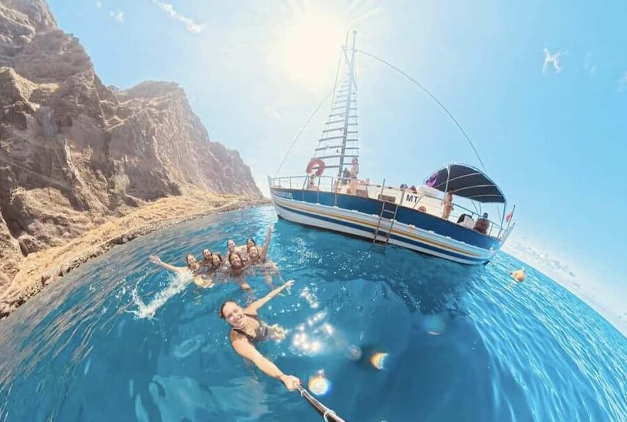 Funchal: Sunset Tour on Traditional Madeiran Boat w/ Drinks - Should you book the Cabo Girão sunset cruise?