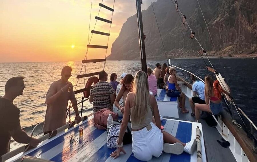 Funchal: Sunset Tour on Traditional Madeiran Boat w/ Drinks - Waiting for Madeira’s sunset