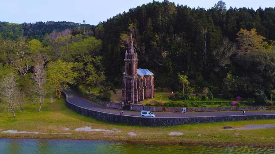 Furnas: the Mystic Tour (Dinner incl. + Hot Springs) - What the guide adds to the evening