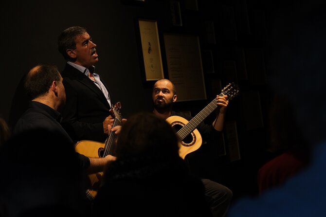 Ideal Clube de Fado - Why this small Porto Fado show works