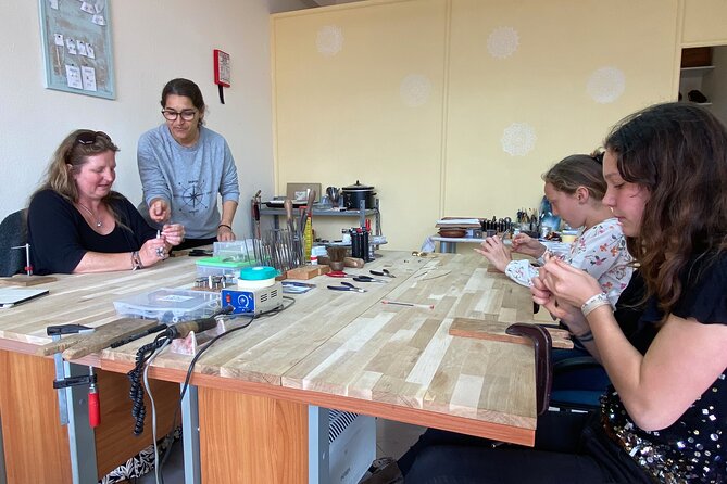 Jewellery Workshop in Albufeira - The instructor makes the difference