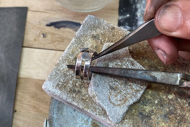 Jewellery Workshop in Albufeira - A good indoor plan for an uncertain Algarve day