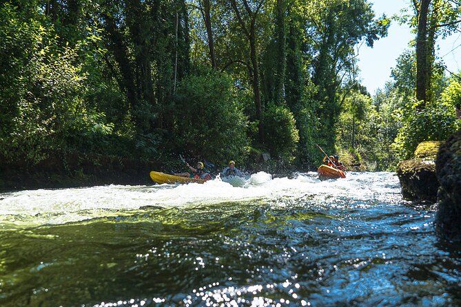 KAYAK TOUR: Descend the Beautiful Lima River - At Bravães Kayak Park, the practical start