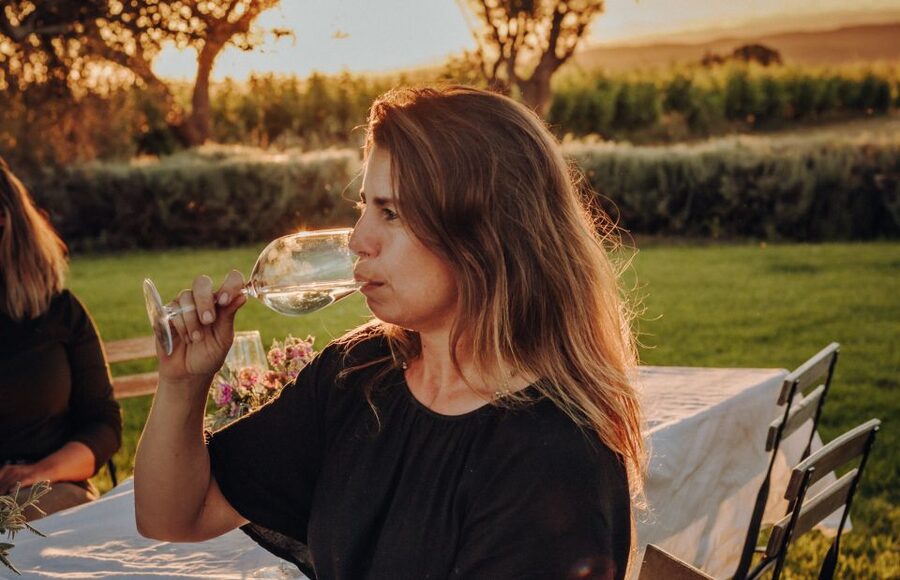 Lagoa: 2.5-Hour Vineyard Dinner with Winetasting - Why the shared table is part of the experience