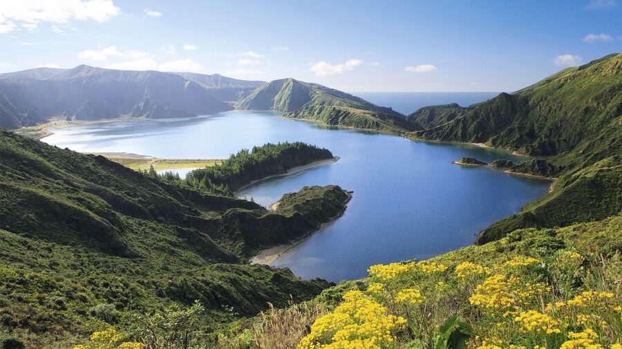 Lagoa do Fogo: Guided Volcano Geo Tour w/ Hotsprings Bathing - Lagoa do Fogo and the meaning behind the view