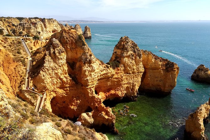 Lagos and Sagres Premium - Shared small group > VTours Algarve - Lagos Marina: an easy walk beside the water