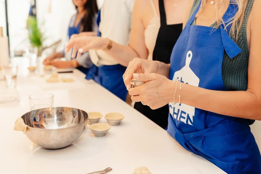 Lagos: Bake Pastel de Nata – Class in Lagos, Algarve - Meeting Joana and settling into the kitchen