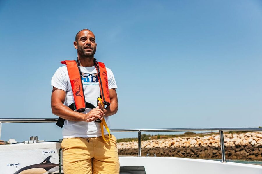 Lagos: Dolphin Watch Tour with Professional Marine Biologist - Choosing your seat and preparing for the ride