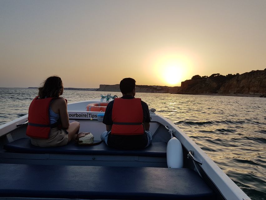 Lagos: Guided Ponta da Piedade Sunset Boat Tour - Entering the caves and narrow passages